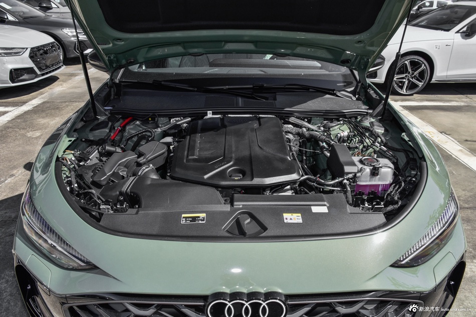 2026款奥迪A5L Sportback 尊享quattro型