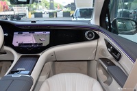 2023款奔驰EQS SUV 450 4MATIC 先锋版