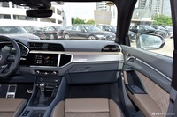 2025款奥迪Q3 45周年典藏版 45TFSI quattro 时尚动感型