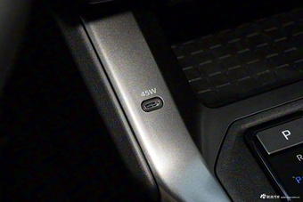 2026款威兰达 2.5L 智能电混双擎 四驱MAX