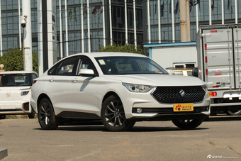 2019款宝骏RC-6 1.5T自动24小时在线精英型