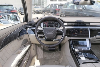 2026款奥迪A8L 55 TFSI Horch创始人版