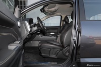 2022款威狮1949 2.3T商用版柴油手动四驱超豪华型大双