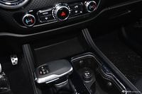 2021款北京F40 2.0T自动魔方版