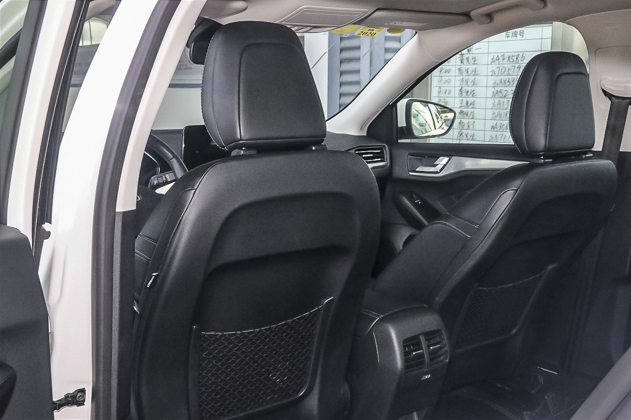 2019款福克斯三厢1.5T 锋耀型EcoBoost 180