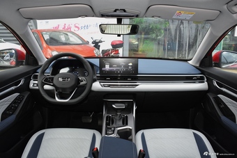 2015款吉利帝豪1.5L手动RS两厢向上版图片