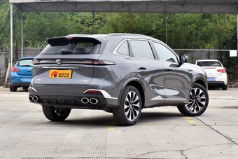 2025款长安CS75 PLUS 第四代 UItra 2.0T 新蓝鲸 擎风型