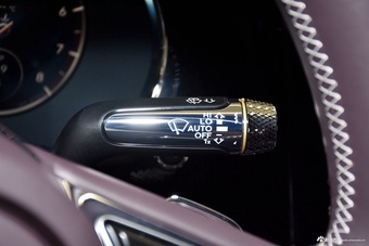 2024款欧陆 4.0T GT V8 雅度版