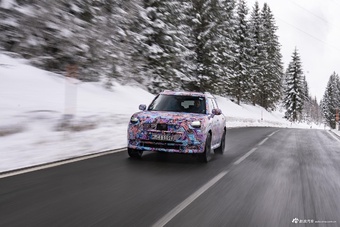 2023款MINI COUNTRYMAN EV谍照官图