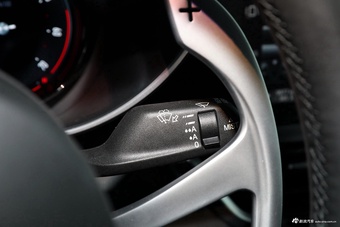 2024款Giulia 2.0T 280HP致敬传奇版