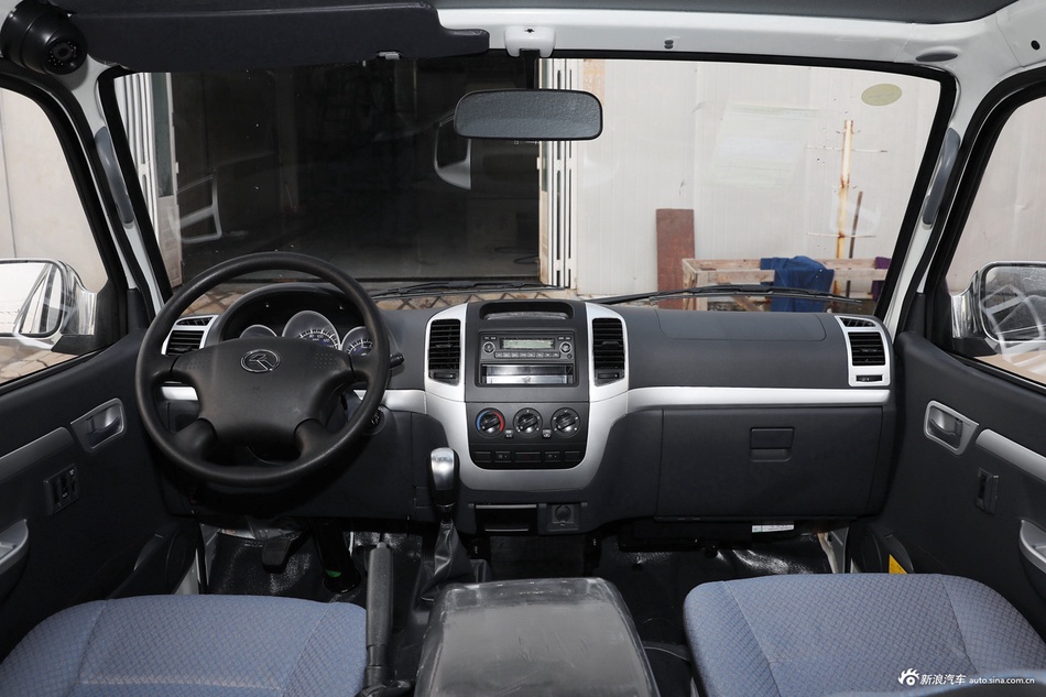 2021款金威2.2L捷运10座平顶V22H