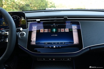 2025款奔驰E级 E 300 L 时尚运动型