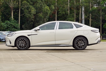 2025款海豹07 DM-i 智驾版 1.5L 125km 精英型