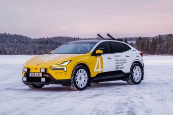 2025款Polestar 4 Arctic Circle 官图