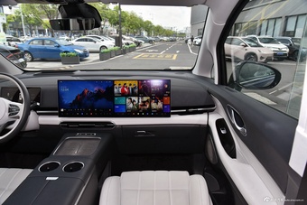 2025款梦想家 PHEV 四驱尊贵鲲鹏版