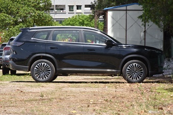 2025款瑞虎8 PLUS C-DM 1.5T 116KM豪华型 5座