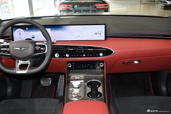 2025款捷尼赛思GV70 2.5T 四驱旗舰运动套件版