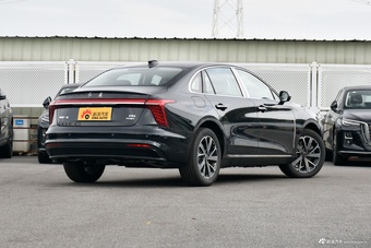 2025款红旗H5 PHEV 130 超混版