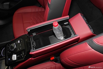 2026款宝马i5 eDrive 40L M运动套装