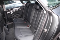 2025款奥迪A7 45 TFSI 臻选型