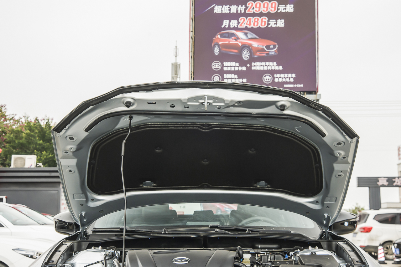 2020款马自达CX-4 2.0L 两驱蓝天品位版