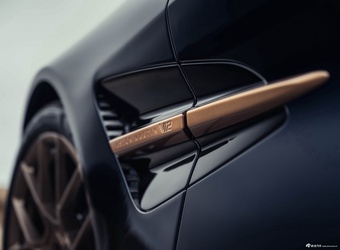 2025款Vanquish Volante 追霆者 官图