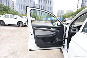 2025款宝来 300TSI 双离合尊行版