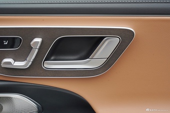 2025款奔驰E级改款 E 300 L 豪华型