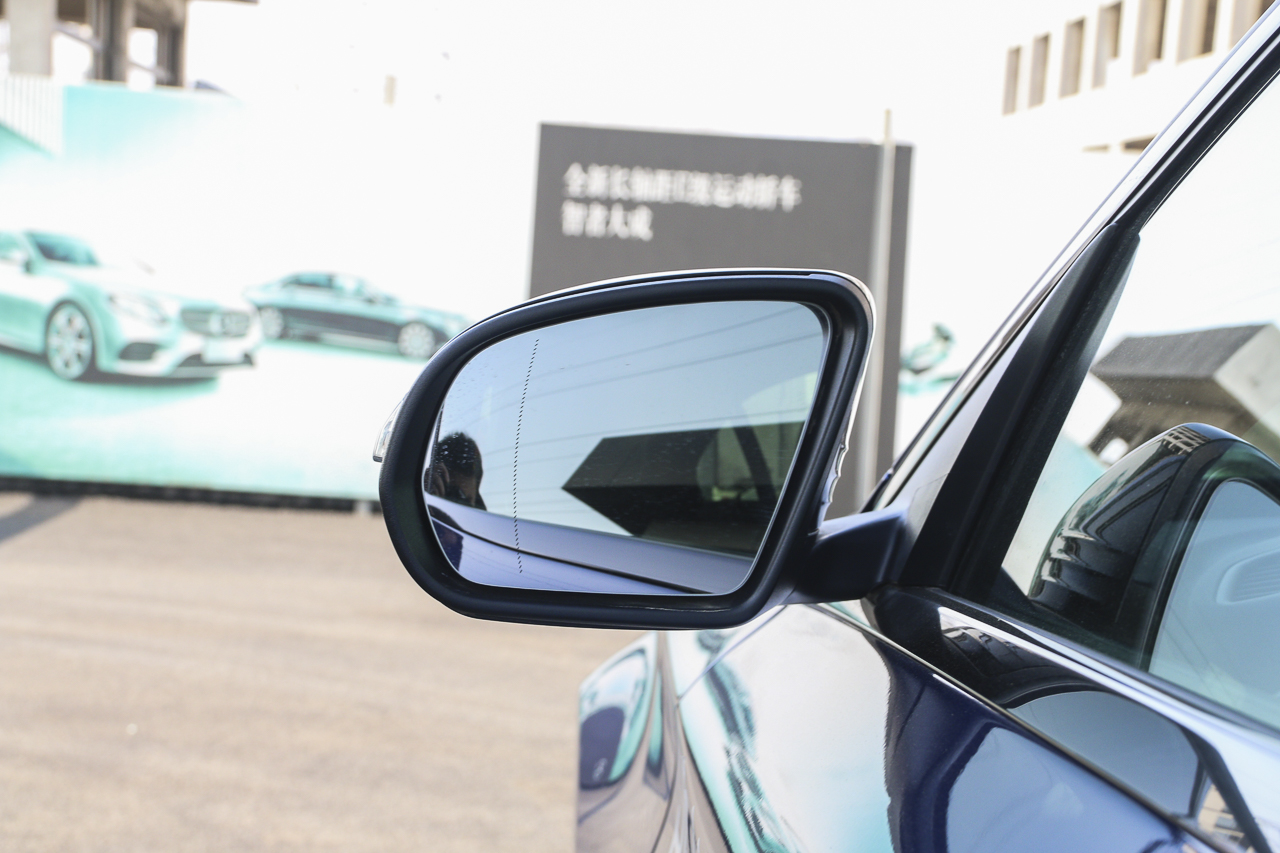 2020款奔驰C级C 260 1.5T自动运动版