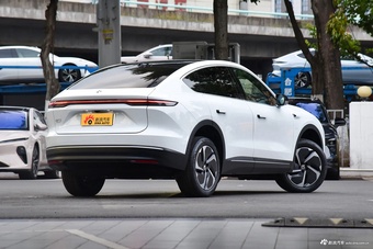 2023款蔚来EC7 75kWh