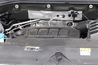 2026款奥迪Q6 45 TFSI quattro 黑武士版