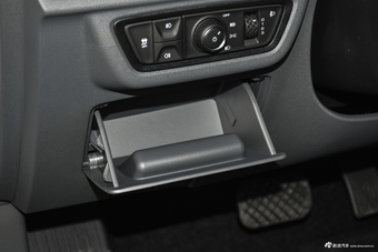 2019款宝骏RC-6 1.5T 自动24小时在线尊贵型