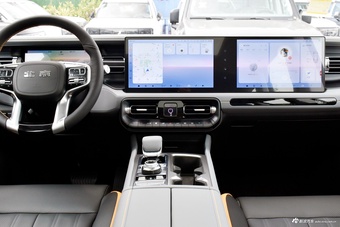 2025款北京BJ40e 魔核电驱进阶版