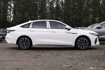 2025款艾瑞泽8 2.0T 自动御+