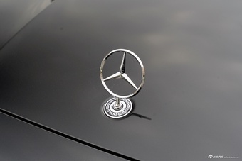 2025款奔驰E级改款 E 300 L 豪华型