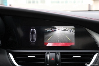 2024款Giulia 2.0T 280HP致敬传奇版