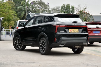 2024款江淮X8 E家 1.5T 110km 家兴版 7座