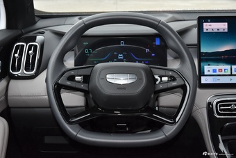 2025款博越L 第四代 1.5TD DCT 扬帆