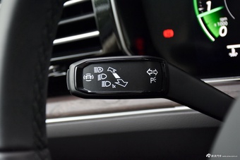 2025款途锐 2.0TSI 锐影版