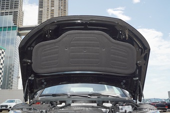 2025款奥迪Q5L 45周年典藏版 40 TFSI 豪华动感型