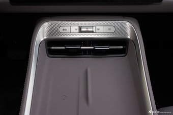 2025款荣威M7 DMH 160km悦享版