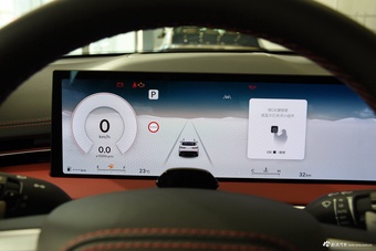 2025款捷尼赛思GV70 2.5T 四驱旗舰运动套件版