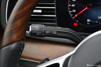  2020款奔驰GLS级3.0T 450 4MATIC豪华型