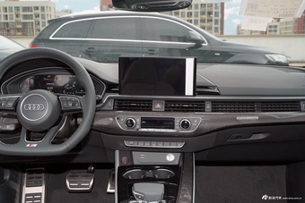 2025款奥迪S4 Avant 3.0TFS