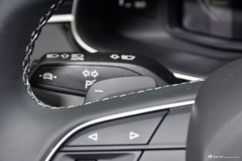 2025款奥迪Q7 45 TFSI quattro S line黑武士型