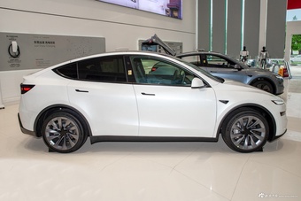 2026款Model Y 后轮驱动版