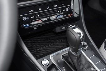 2025款宝来 300TSI 双离合尊行版
