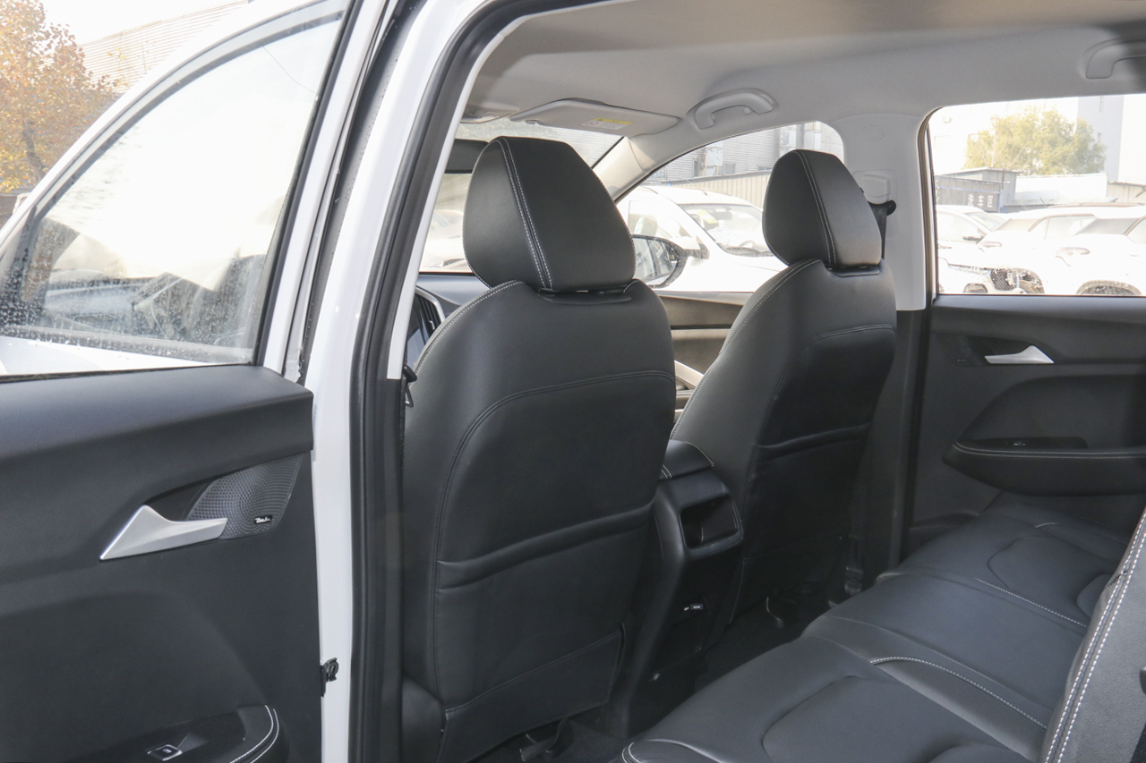 2020款宝骏530 1.5T CVT豪华互联型7座