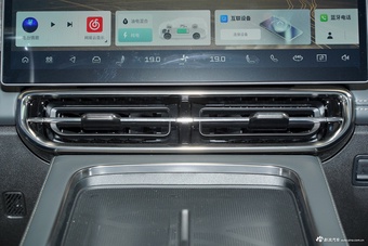 2025款捷途山海L9 1.5TD 2DHT 豪华版 6座