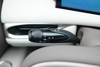 2025款智己L6 四驱性能版